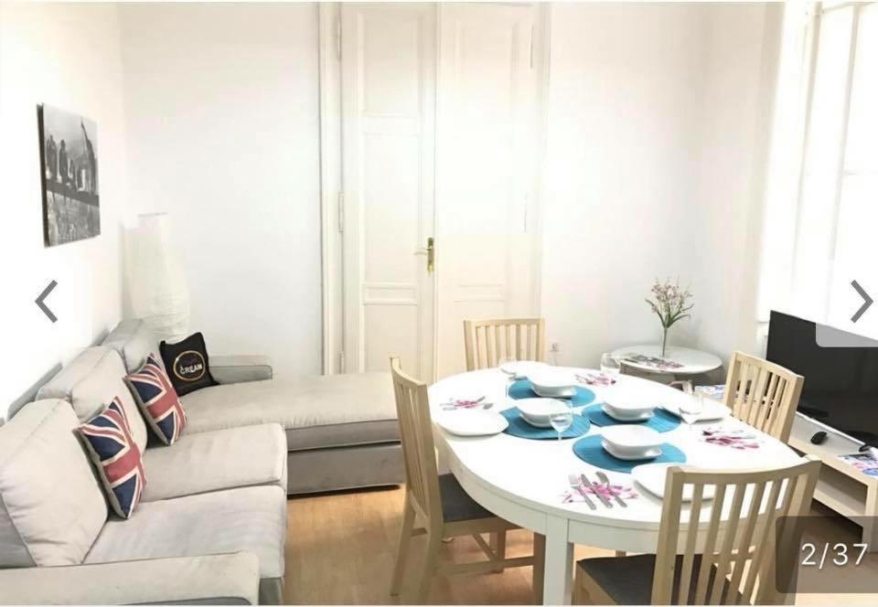 Astoria Metro Apartment Budapest Extérieur photo